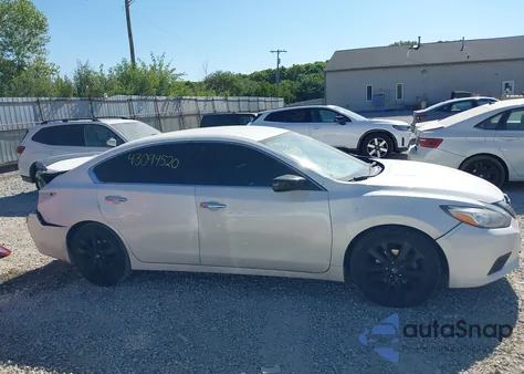 2018 Nissan Altima 2.5 Sr из США, поврежденный, VIN 1N4AL3AP9JC186605